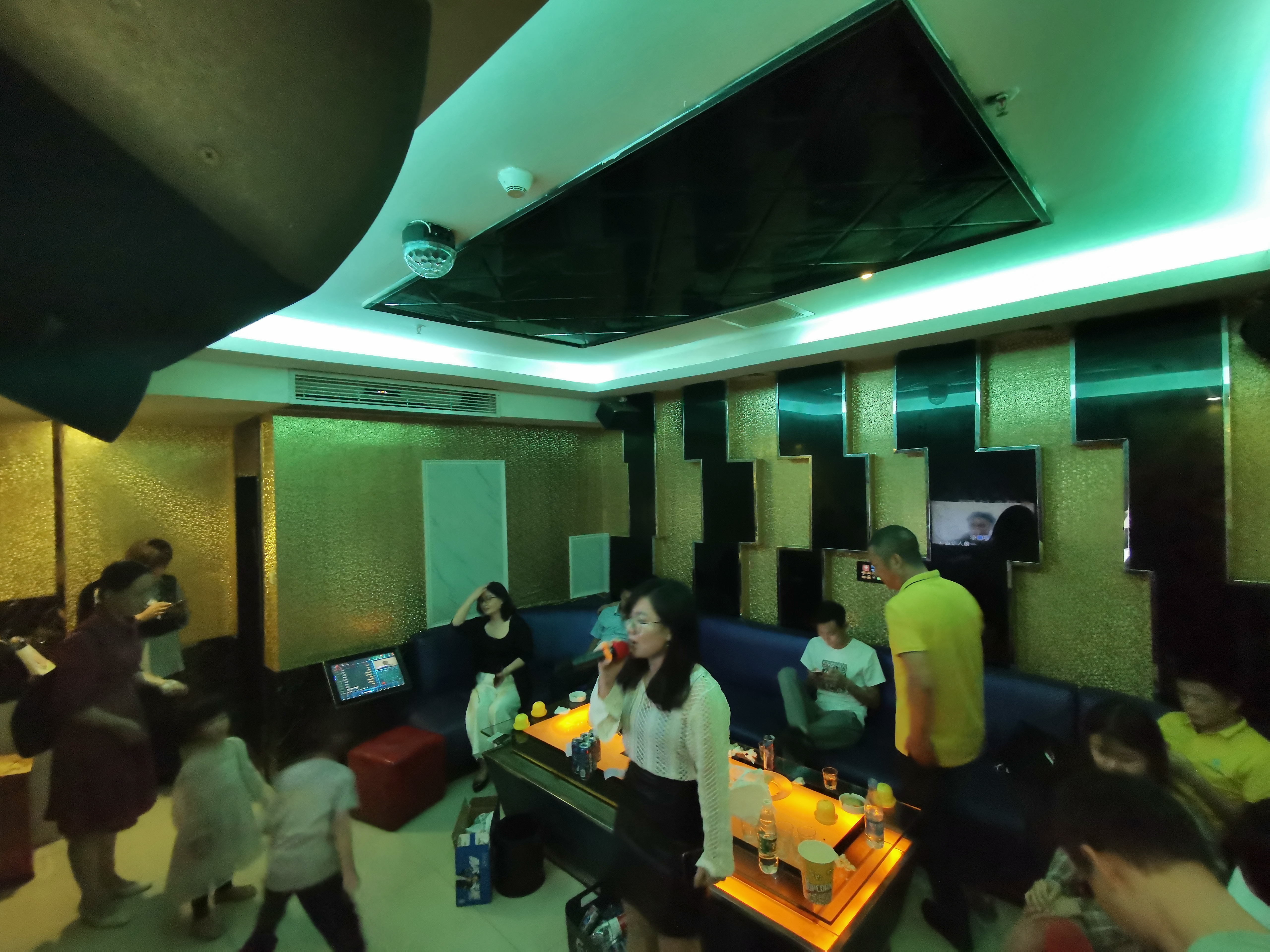 86049e9213e19a8e081773c8e211799